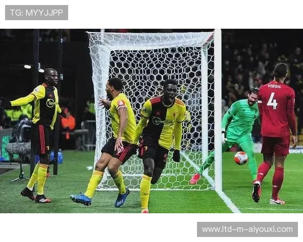 利物浦连线不断制造对手防线裂缝，攻势持续